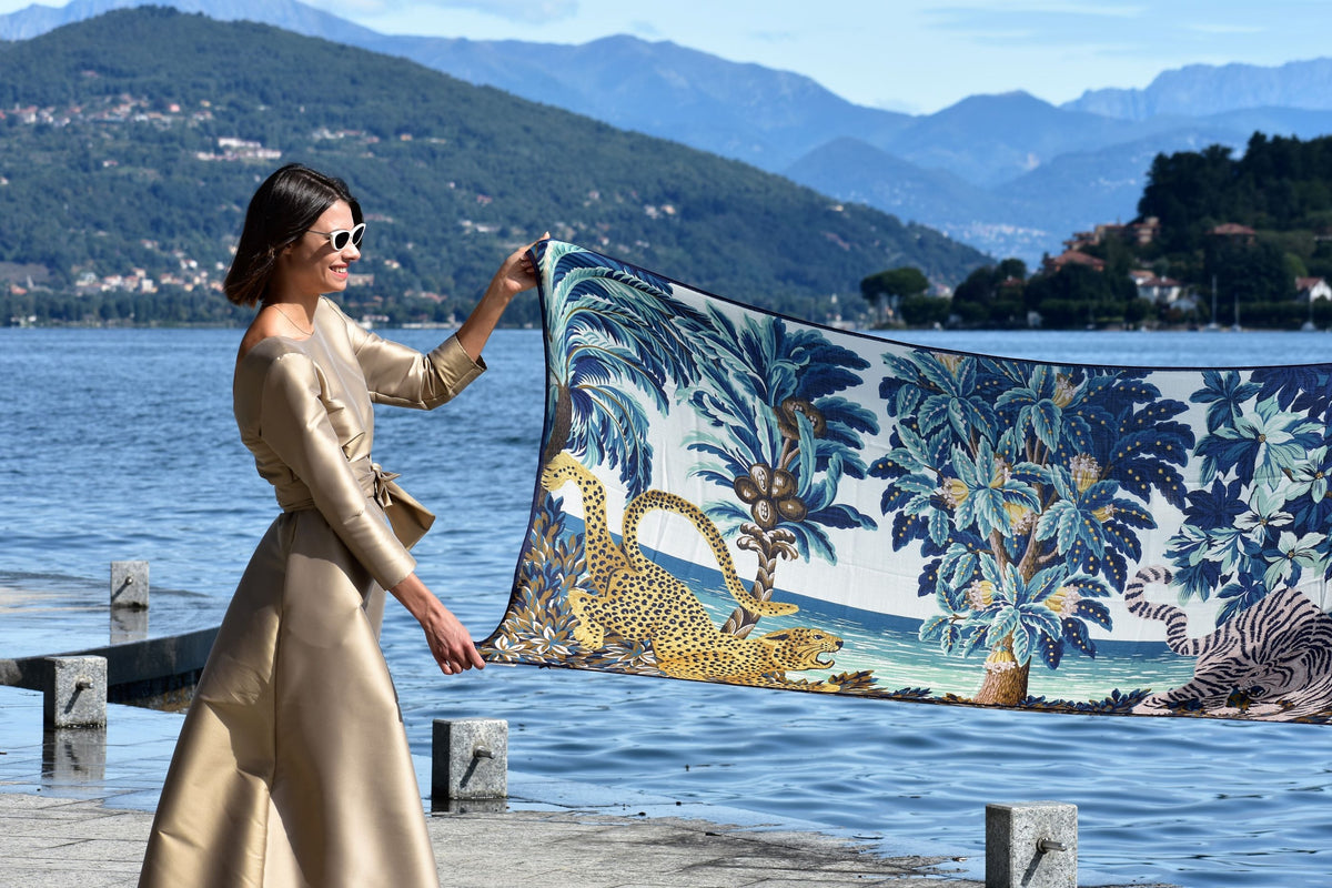 NOVICA Scialle In Lana Nera 'Scarlet Seduction' – Ricamo Kashmir A Punto Catenella, 200x75 Cm, Made With National Geographic - 3