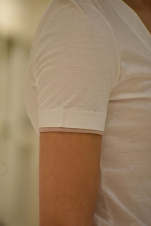 T-shirt Scollo V Eleventy