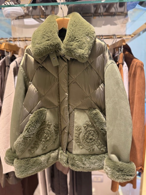 Bomber in Piuma ed Eco Montone Violanti