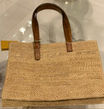 Shopper in Rafia Ibeliv